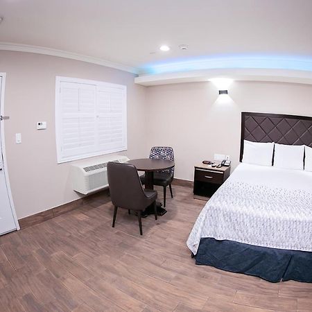 Diamond Bell Inn & Suites Kültér fotó