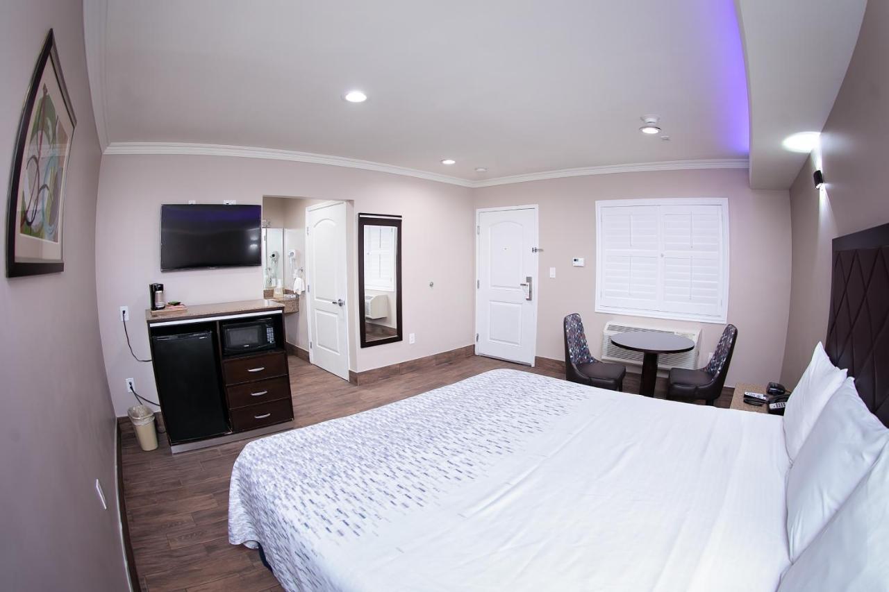 Diamond Bell Inn & Suites Kültér fotó