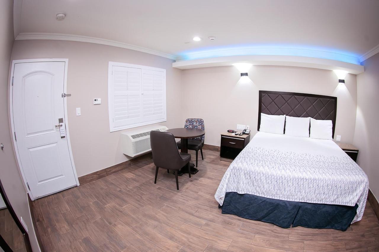 Diamond Bell Inn & Suites Kültér fotó