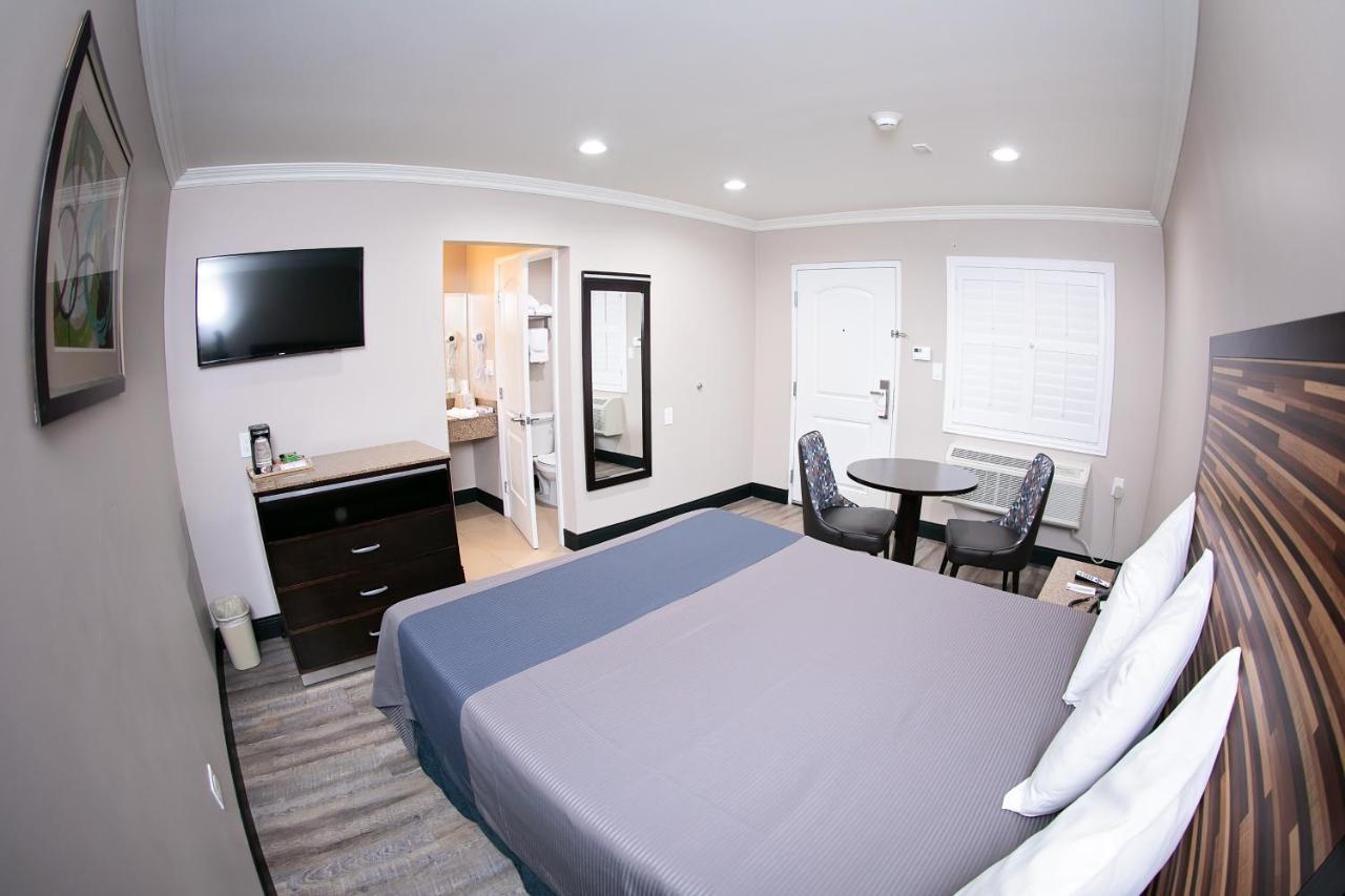 Diamond Bell Inn & Suites Kültér fotó