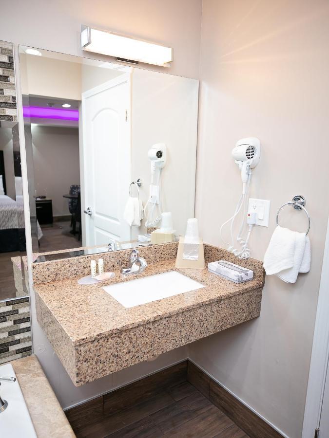 Diamond Bell Inn & Suites Kültér fotó