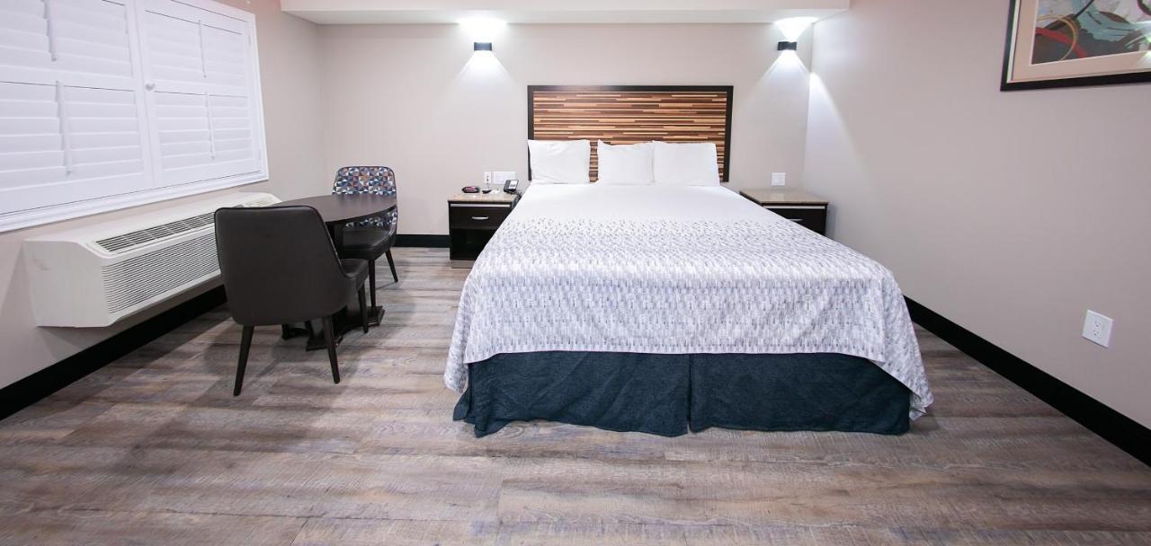 Diamond Bell Inn & Suites Kültér fotó