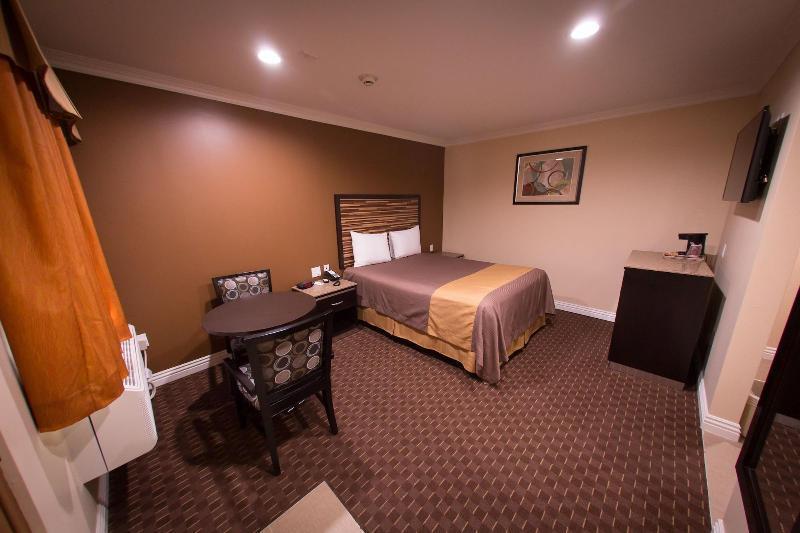 Diamond Bell Inn & Suites Kültér fotó