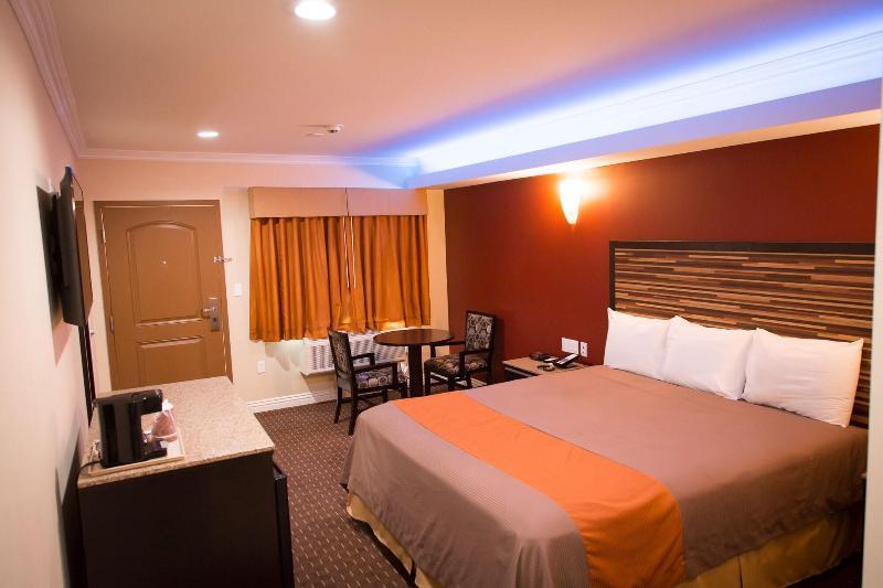 Diamond Bell Inn & Suites Kültér fotó