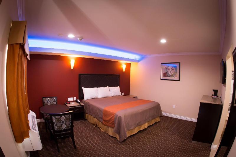 Diamond Bell Inn & Suites Kültér fotó