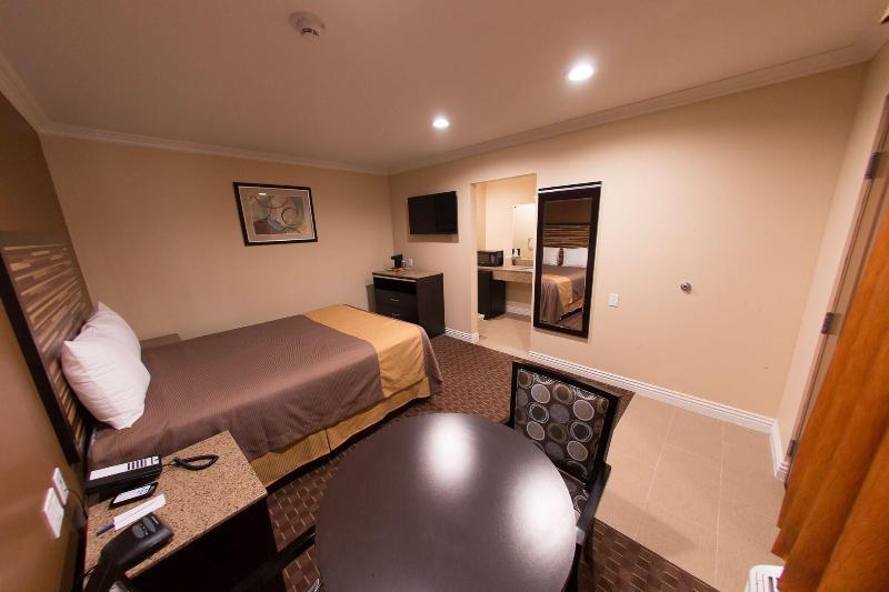 Diamond Bell Inn & Suites Kültér fotó
